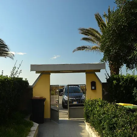 Amazing Holiday Home Near Pet Friendly Beach Carrara Exterior photo