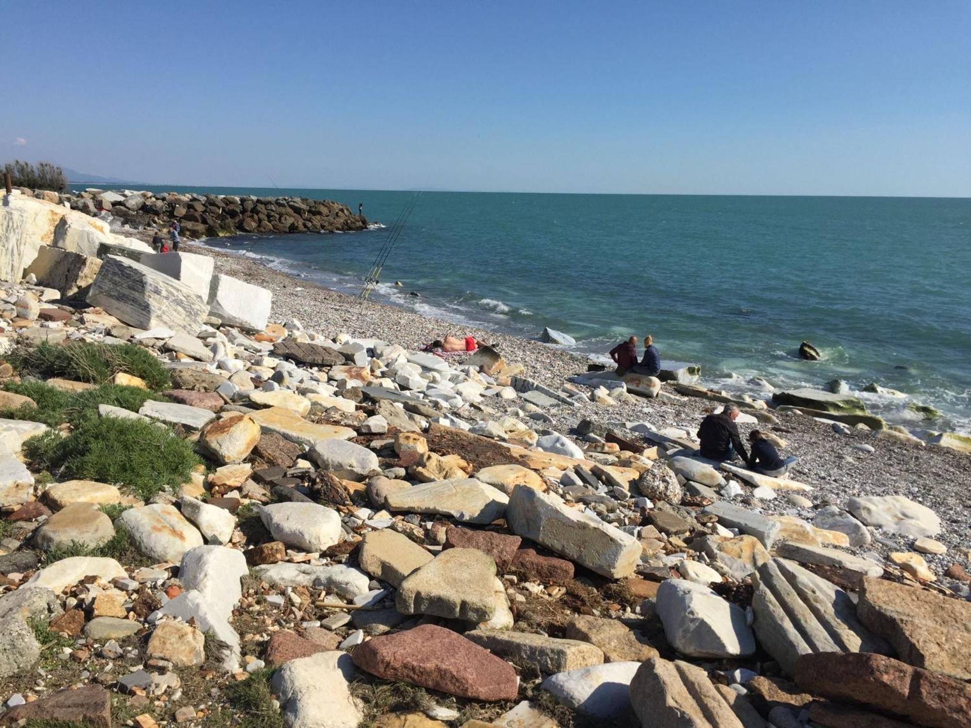 Amazing Near Pet Friendly Vakantiehuis